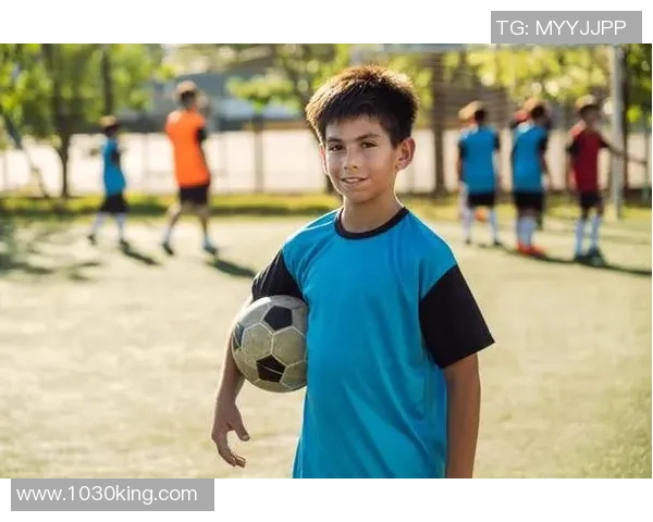 足球巨星的三位孩子是谁 他们的生活与成长故事揭示了什么